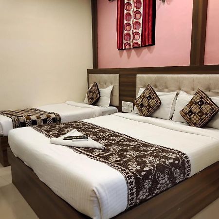 Hotel Golden Galaxy Mumbai Dış mekan fotoğraf