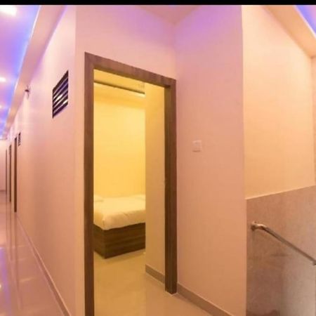 Hotel Golden Galaxy Mumbai Dış mekan fotoğraf