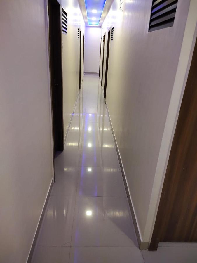 Hotel Golden Galaxy Mumbai Dış mekan fotoğraf