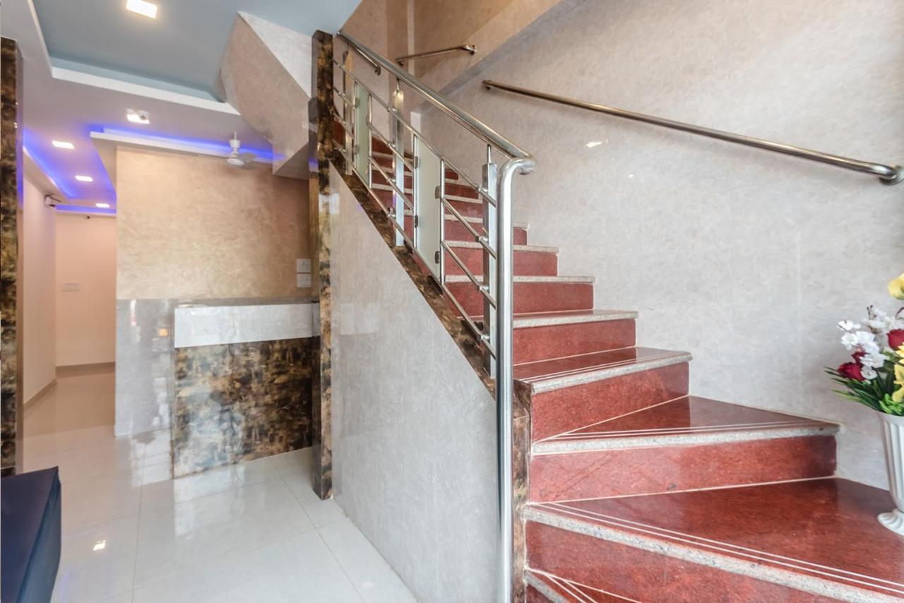 Hotel Golden Galaxy Mumbai Dış mekan fotoğraf